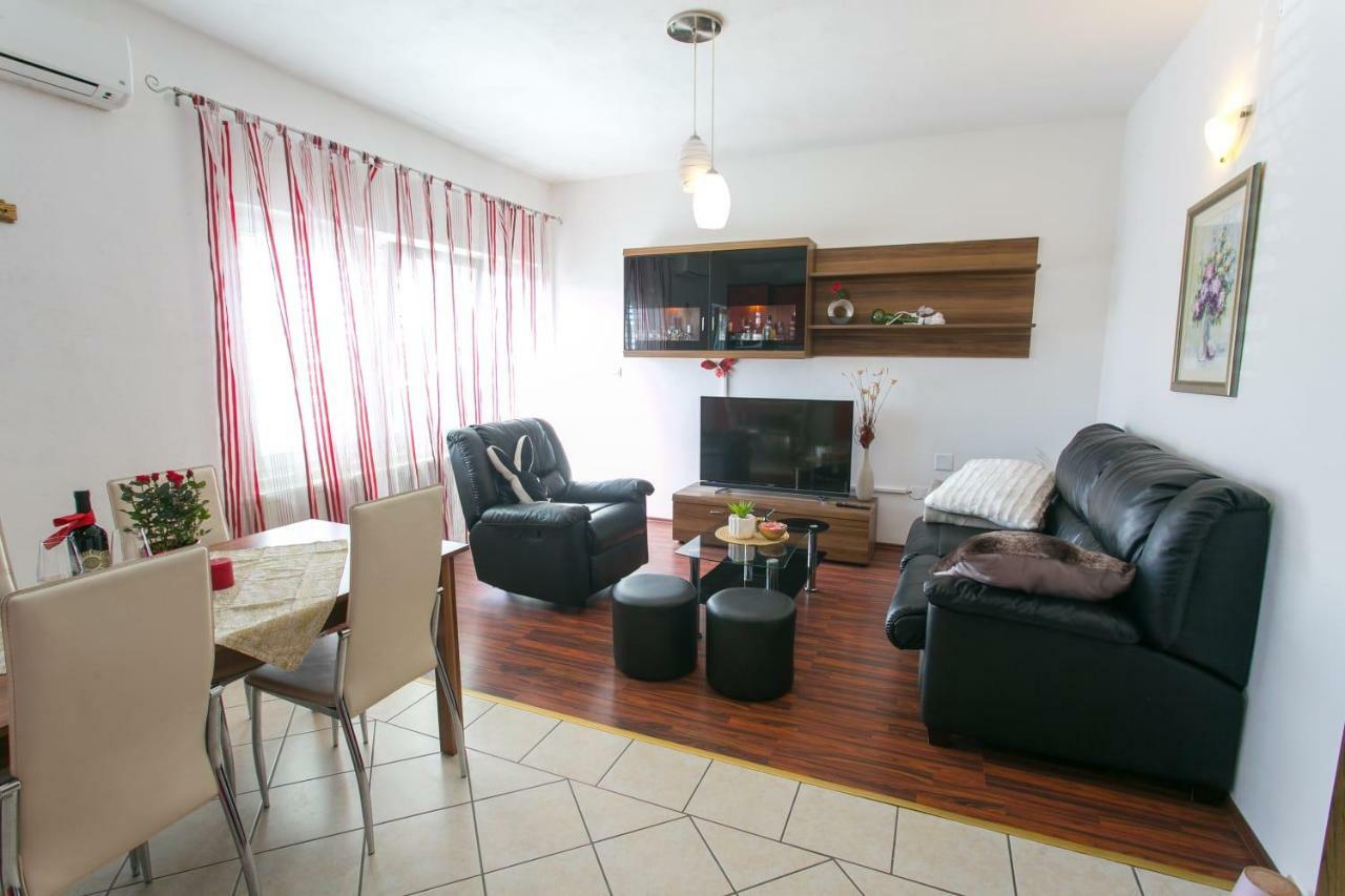 Apartament Apartman Antea Kaštel Stari Zewnętrze zdjęcie