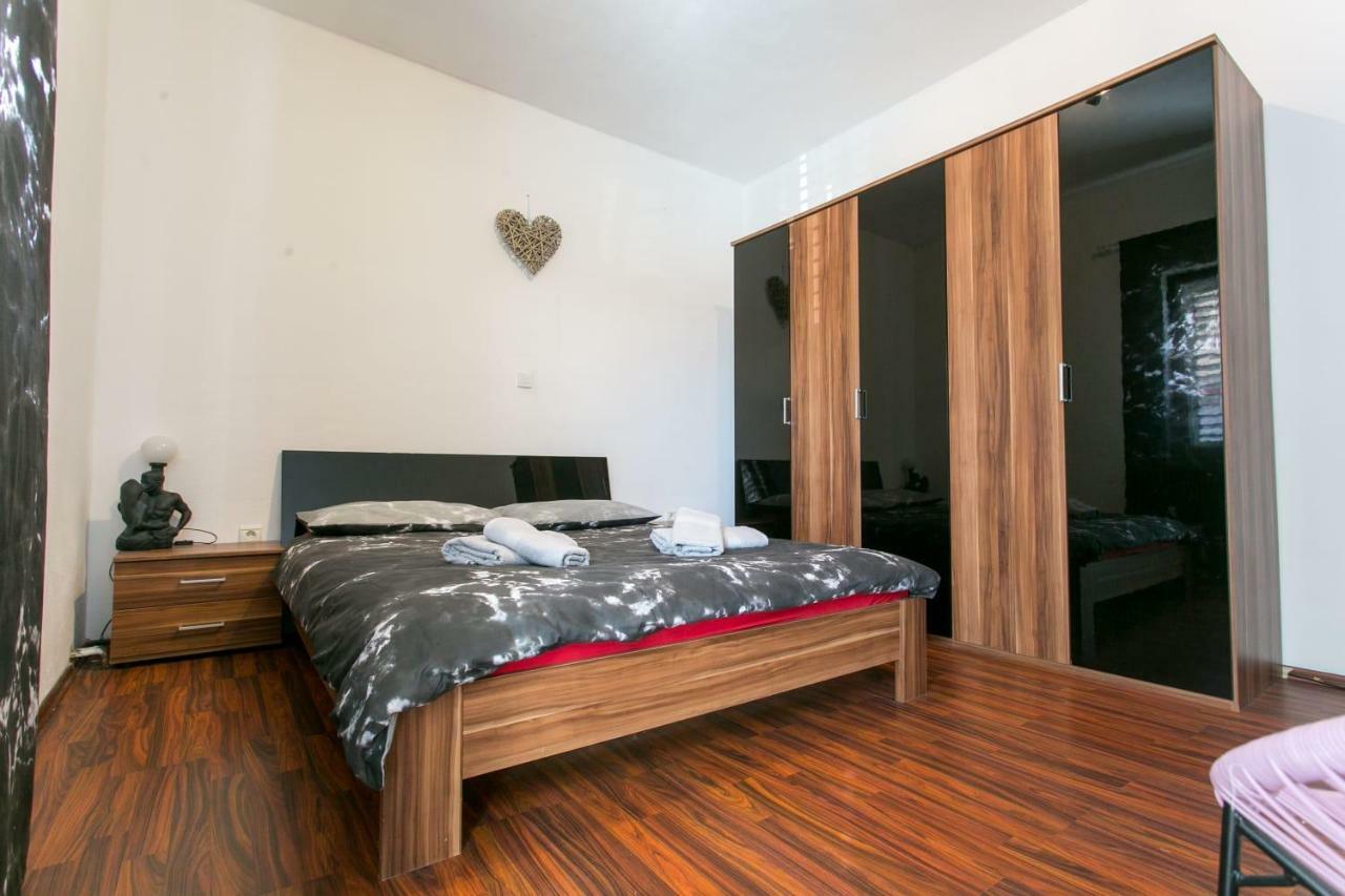 Apartament Apartman Antea Kaštel Stari Zewnętrze zdjęcie